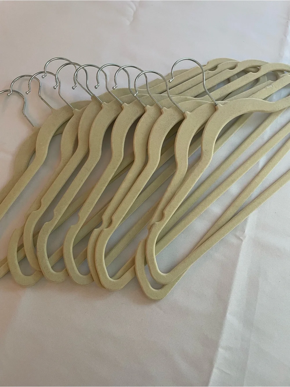 🔥 10 Cream Velvet Hangers Non-Slip Slim Closet Hangers